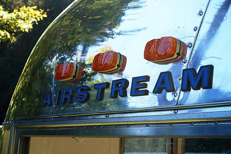 Airstream Hülle Tag Detail Front Up