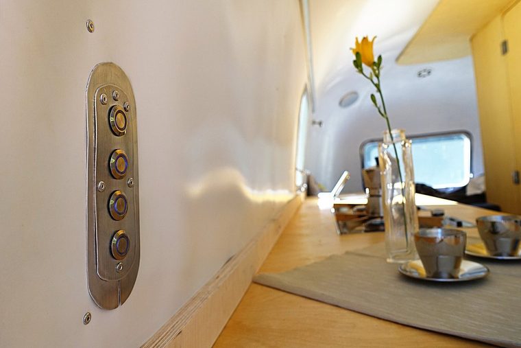 Airstream Innen Tag Detail Taster