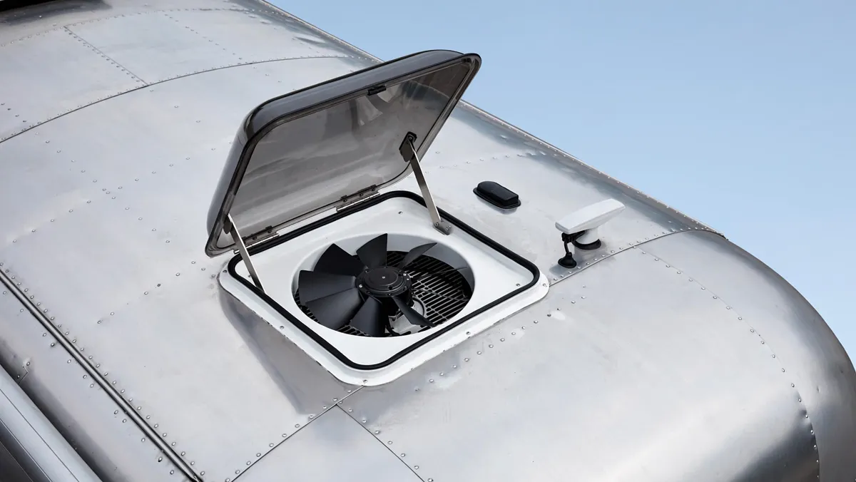 MaxxFan / MaxxAir powered roof vent